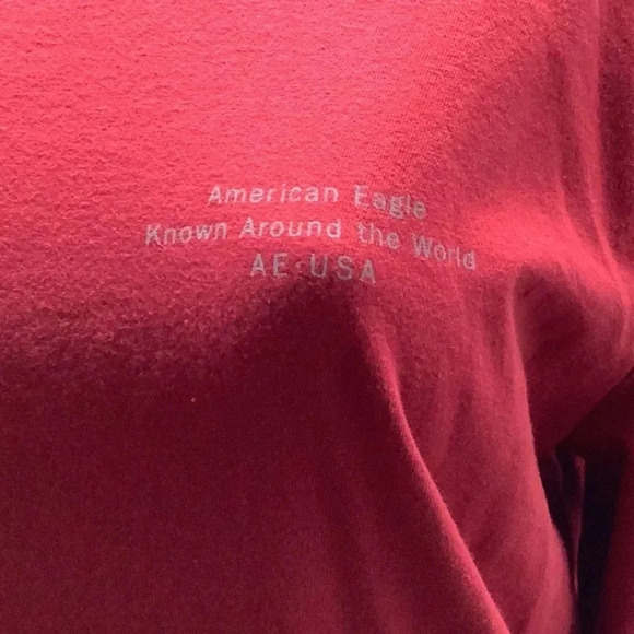 American Eagle Red Long Sleeve Tee Size Medium Preloved - Picture 2 of 7